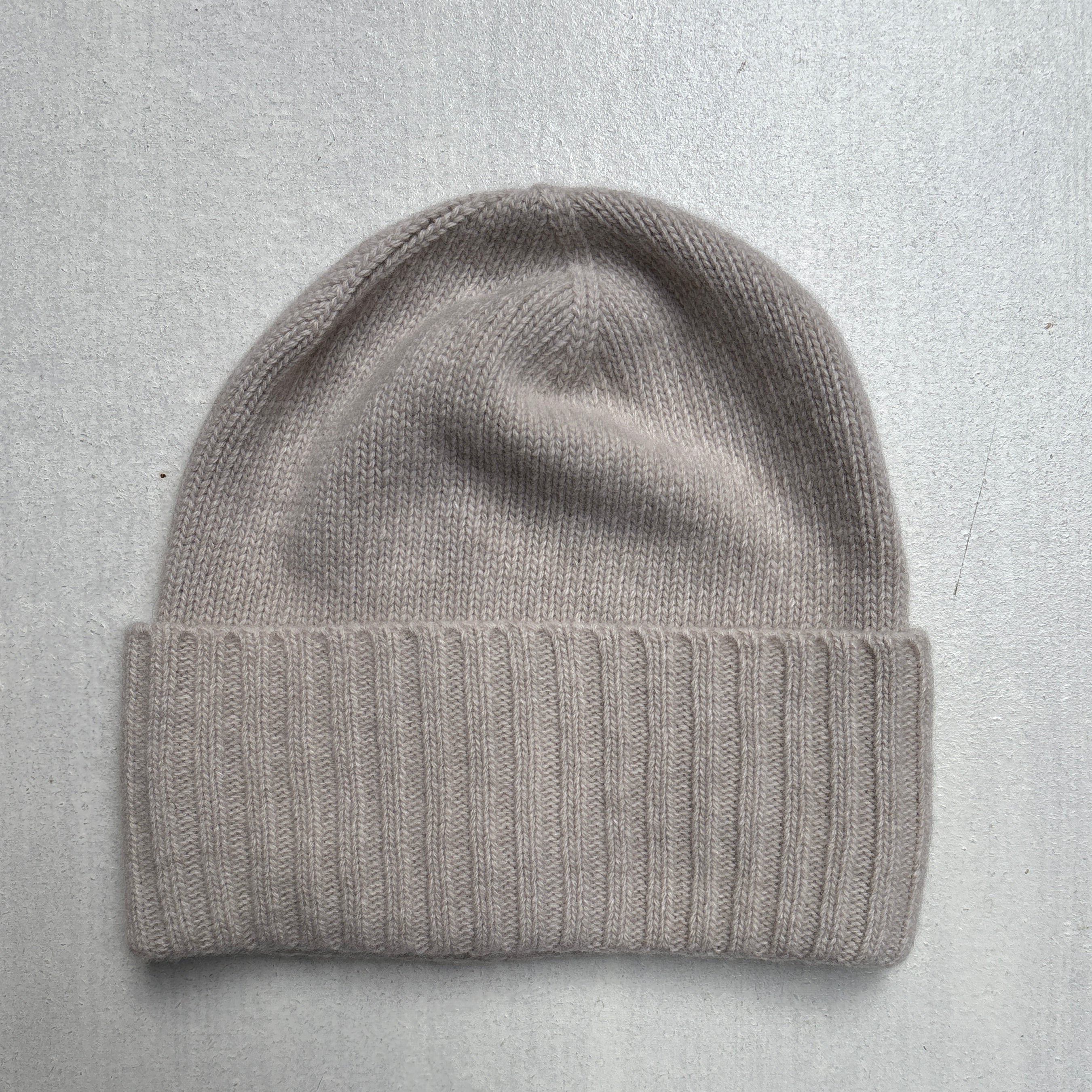 Cappello in Cashmere 100% écru