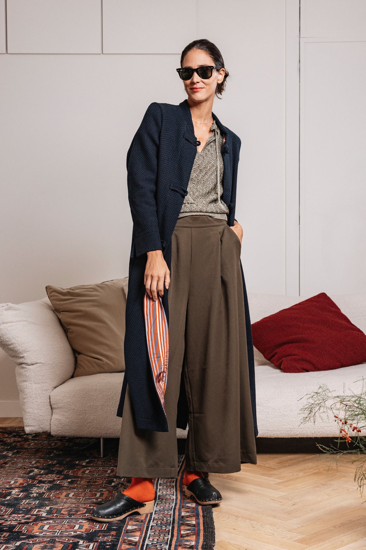 Pantaloni PARISETTE da donna a vita alta in viscosa con doppia pince – Paglia Milano.